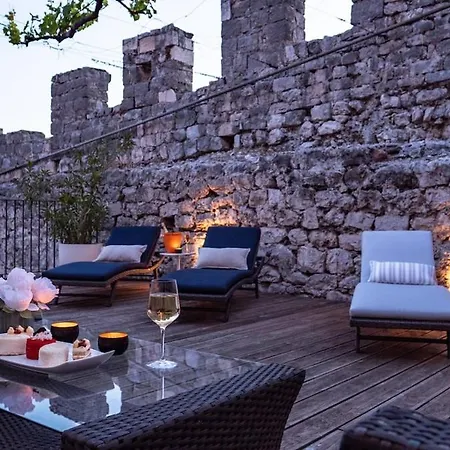 Villa Luxury With Large Rooftop Terrace And Pool *