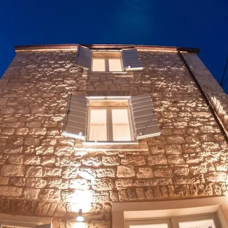 Luxury With Large Rooftop Terrace And Pool *
